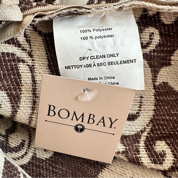 Bombay Company Pair of Damask Print Decorative Pillow Cases - Picture 9 of 9